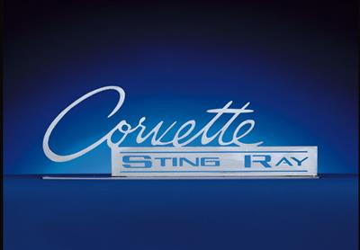 CarArt Brushed Metal 15"x 8" Table/Desktop Artwork-63-65 Sting Ray Emblem