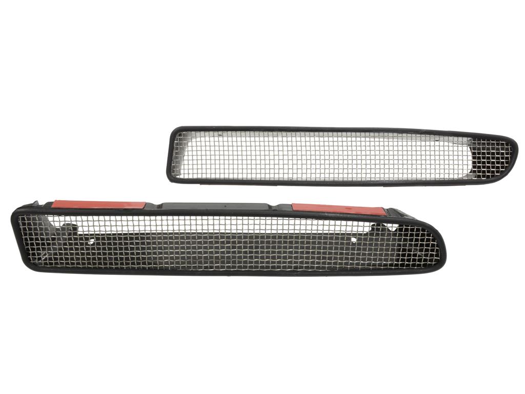 97-04 Z06 Front Grilles - Reproduction Pair *Use 335311*