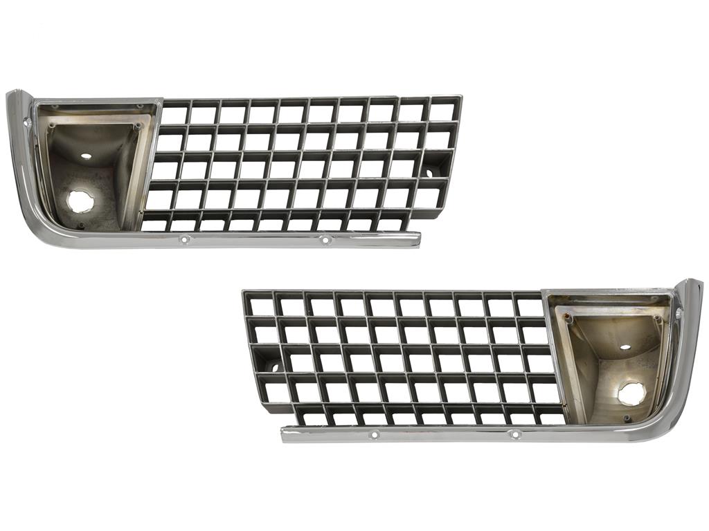 71 Front Outer Grilles - Correct Reproduction (ND)