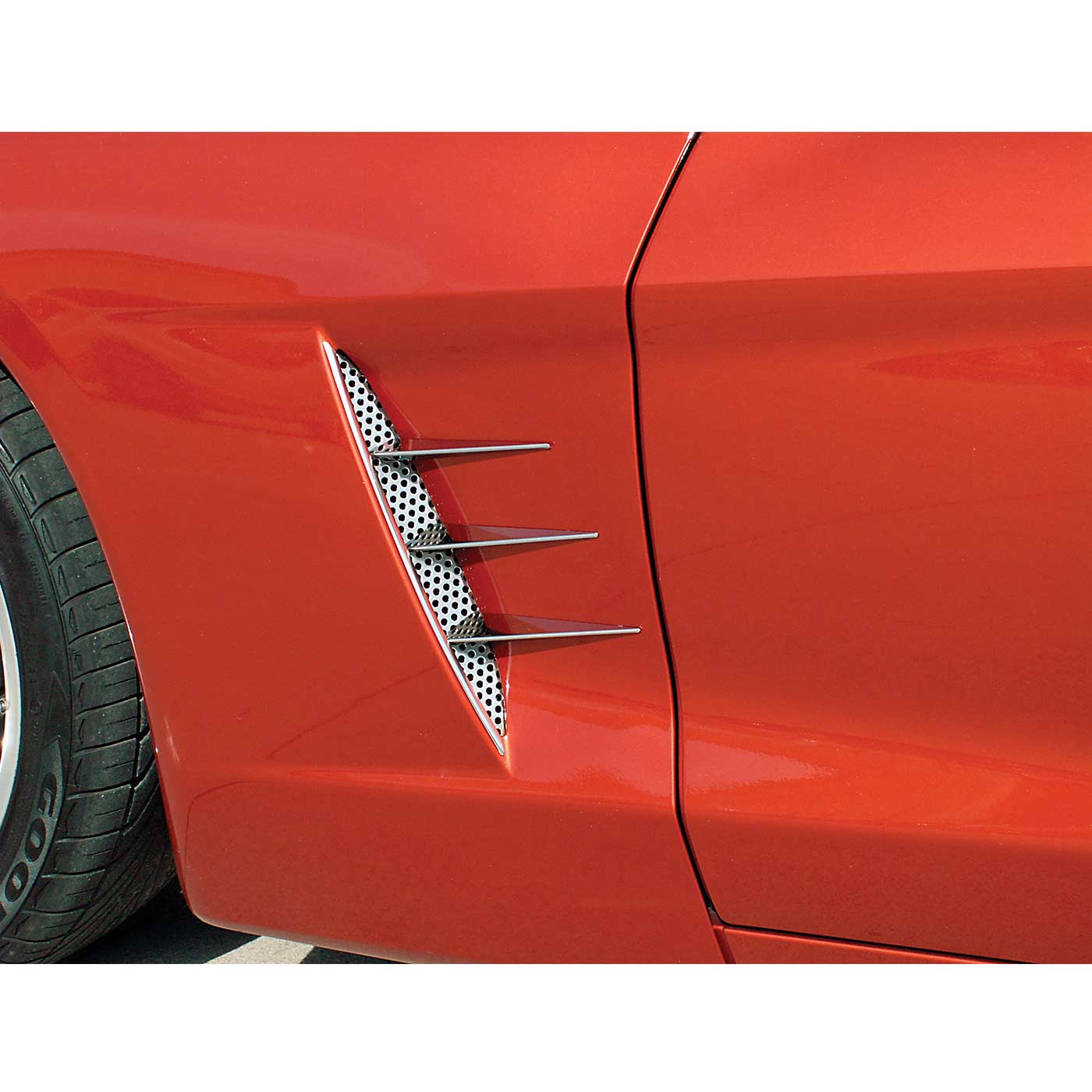 05-13 Stainless Side Spears w/Perforated Fender Grill Inserts