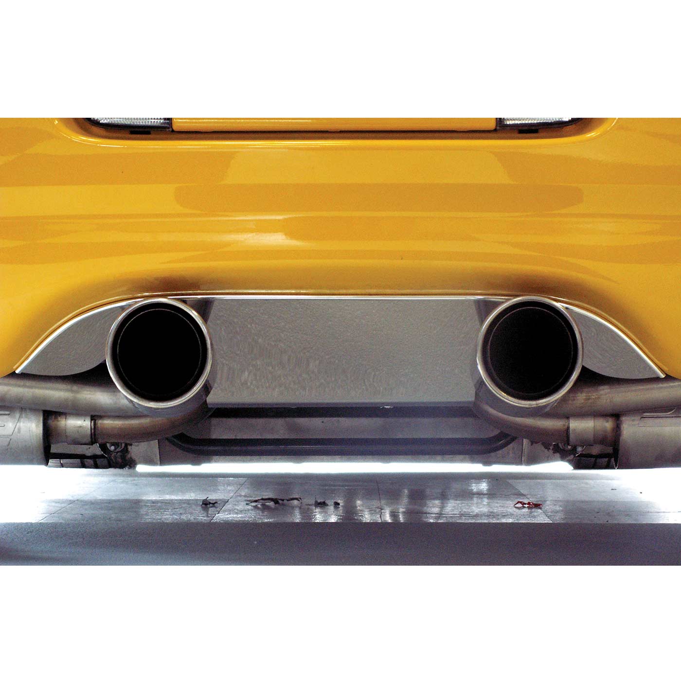 97-04 Exhaust Filler Panel - Borla w/Dual 4in Round Tips