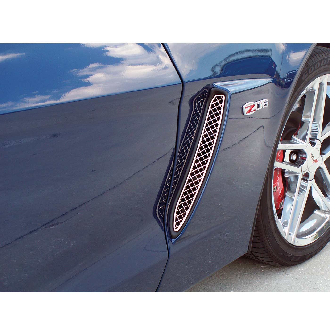 06-13 Z06 Laser Mesh Stainless Side Fender Grills